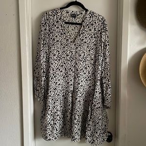 Gap tired animal print dress